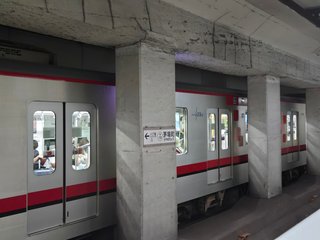 日比谷線ってクレしんの電鉄なの?