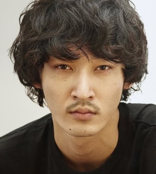 俳優の上杉柊平どう？