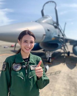 ブルーインパルスは税金の無駄　意味なし 自民党・軍国主義者を喜ばせるくだらない軍国ショー