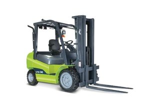 シンガポールフォークリフト市場の収益成長、2032年までに7581万米ドルへ