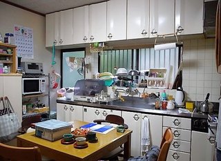 お宅のキッチン　これよりきれい？