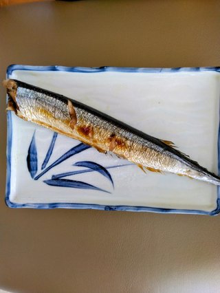 ダラ奥の昼食なに?