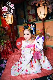 写真スタジオが提供している“お子様花魁プラン”が物議　｢児童虐待だろ｣｢無知って最悪｣