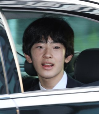 悠仁さまは｢反抗期真っただ中のよう」報道陣も驚いた､紀子さまへの“お振舞い”【秋篠宮家】