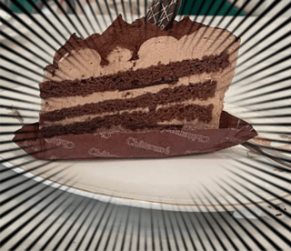 【京都】人気観光地のカフェ､無許可でシャトレーゼのケーキを提供疑惑 中国人オーナーが運営か