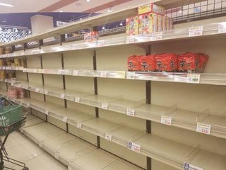 マスコミ｢韓国から来た辛ラーメンが無料配布されて原宿で大行列ができています！｣(動画あり)