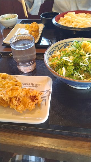 ダラ奥の昼食なに?