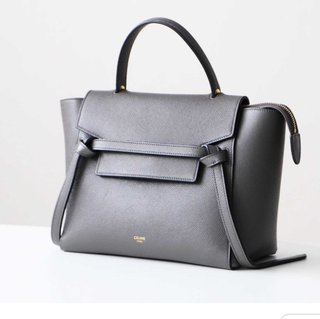 セリーヌベルトバッグはもう古い？