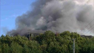 長野 上田 きのこ生産大手「ホクト」工場で火災 消火活動続く