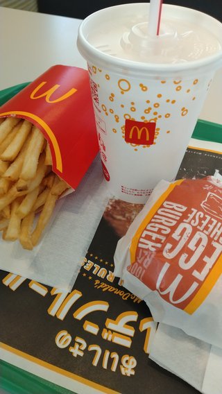 ダラ奥の昼食なに?