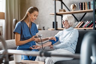 世界ホームヘルスケア市場は2032年までに7,774億ドルに達する