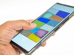 韓国発の縦読みウェブ漫画｢ウェブトゥーン｣､オワコンか…事業撤退＆売上減少が顕著に