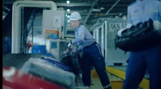 小学校教員よりJALやANAの方がいいんじゃない?