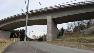 北海道北見市　児童相談所で保護されていた13歳女子中学生が橋から転落死　職員と散歩中