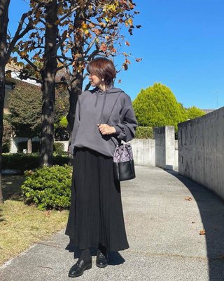 50オーバーのおばさんがパーカー