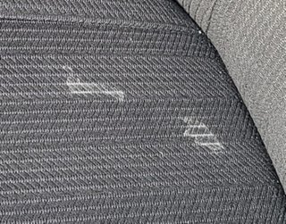 車のシートの汚れ（下注意）