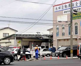 秋田市でまたクマが建物内に…自動車修理工場に逃げ込み、箱わなで捕獲作戦
