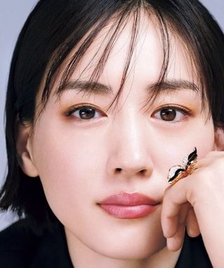 蒙古襞がある芸能人、誰がいますか？