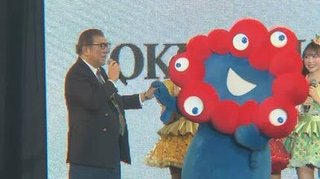 石破首相､東京ガールズコレクションに登場しミャクミャクと共に大阪万博をPR