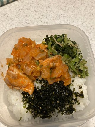 お弁当見せてください