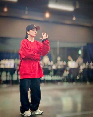 大富豪になったらやりたい事。なに？