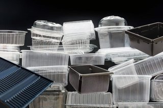 世界の熱成形プラスチック市場分析｜CAGR 5.2%で安定成長予測