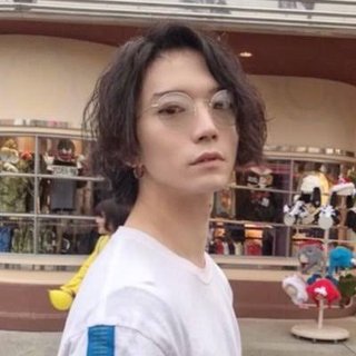 刺殺された女性配信者の〝婚約者〟実名で激白　借金トラブル介入､タワマン生活､海外旅行