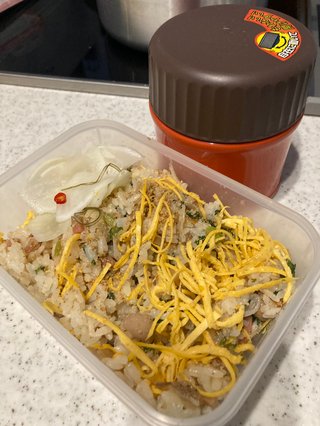 お弁当見せてください