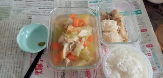 貧乏専業主婦の貧相なお昼をご覧ください