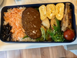 お弁当見せてください