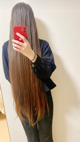 スーパーロングヘアの人って変わった人が多くないですか？