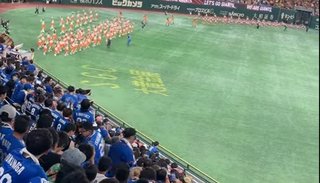 子供をたくさんの人々の前で踊らせてもいいと思いますか？