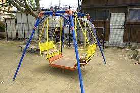 懐かしい公園と学校の遊具