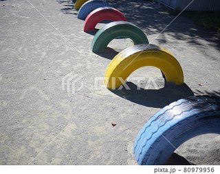 懐かしい公園と学校の遊具