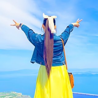 ロングヘアって突然切りたい衝動に駆られませんか？