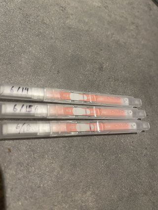 高温期16日目　検査薬薄っすら。不安