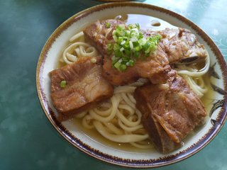 沖縄そばってさ、あんまりおいしくないよね