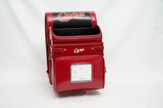 この派手なカバンって買う？買わない？