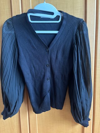 一昨年買ったカーディガン