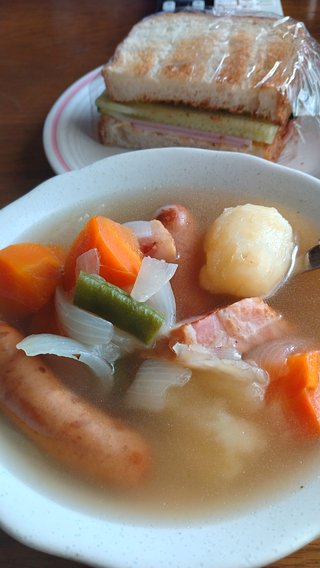 みんな朝ごはん何食べてるの？