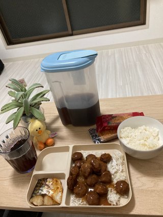 みんな見て！今日のご飯ですよ！