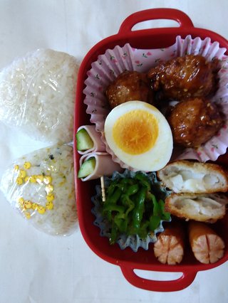 お弁当見せてください