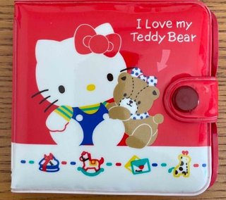 小学生の時に使ってたキティちゃんの財布を画像でも良いので探して😣