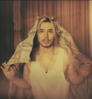 藤井風初めは苦手な顔だったけど金髪にしてから