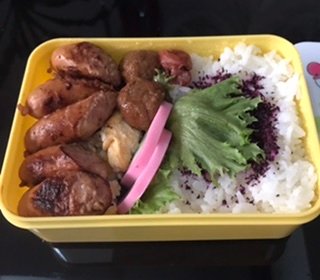 お弁当見せてください