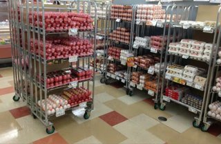 子供がスーパーの台車にぶつかった