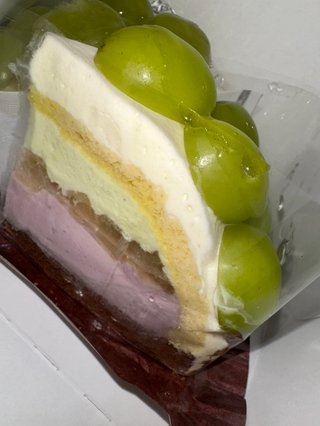 シャトレーゼのシャインマスカットケーキ