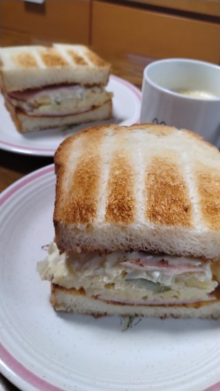 みんな朝ごはん何食べてるの？