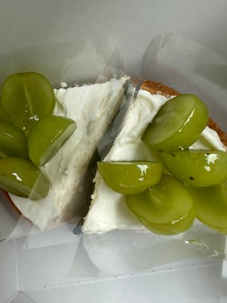 シャトレーゼのシャインマスカットケーキ