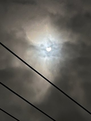 「皆既月食」今夜　午前2時30分から3時53分まで